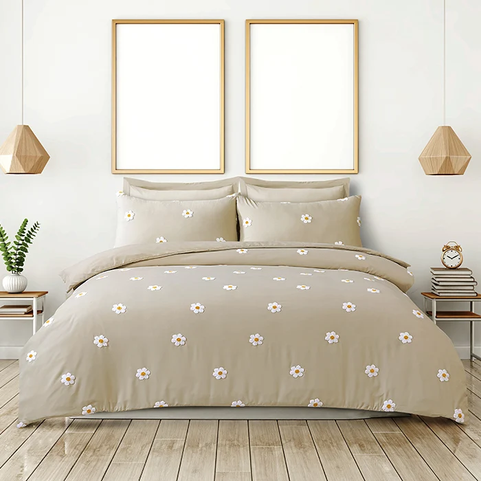 Tufted Duvet Cover Set in Beige Daisy - Daisy