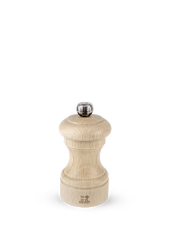 The Peugeot Bistro Antique pepper mill is oozing with distinguished charm and fine tradition. Each part of this exquisite pepper mill has been crafted by hand and is totally unique. Bistro Antique