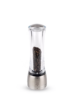 The Peugeot Daman collection pepper mill is a perfect combination of style and performance. This manual pepper mill is fitted with a reservoir with a magnetic cover to make filling easier. Daman