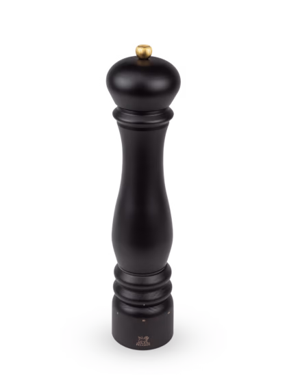 Peugeot The Paris pepper mill can easily be recognised by its sleek, curved body and the electric version makes it not only smooth to touch but also super smooth to operate. Cool, calm and collected, the Paris wooden electric pepper mill comes with a high-performance latest generation rechargeable electric motor that is so satisfying and the chocolate finish adds another level of indulgence. Paris électrique